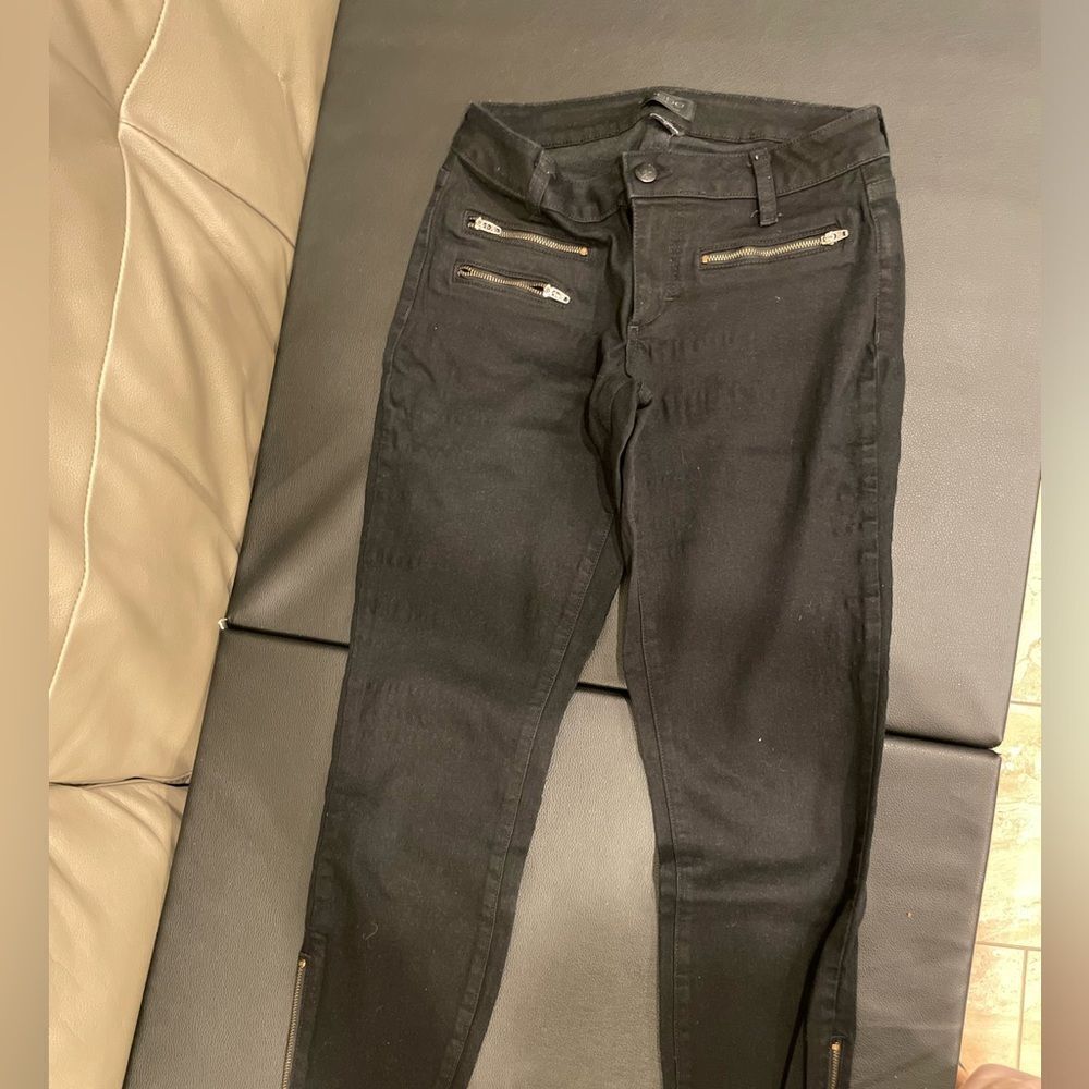 BEBE Low Rise Skinny Jeans